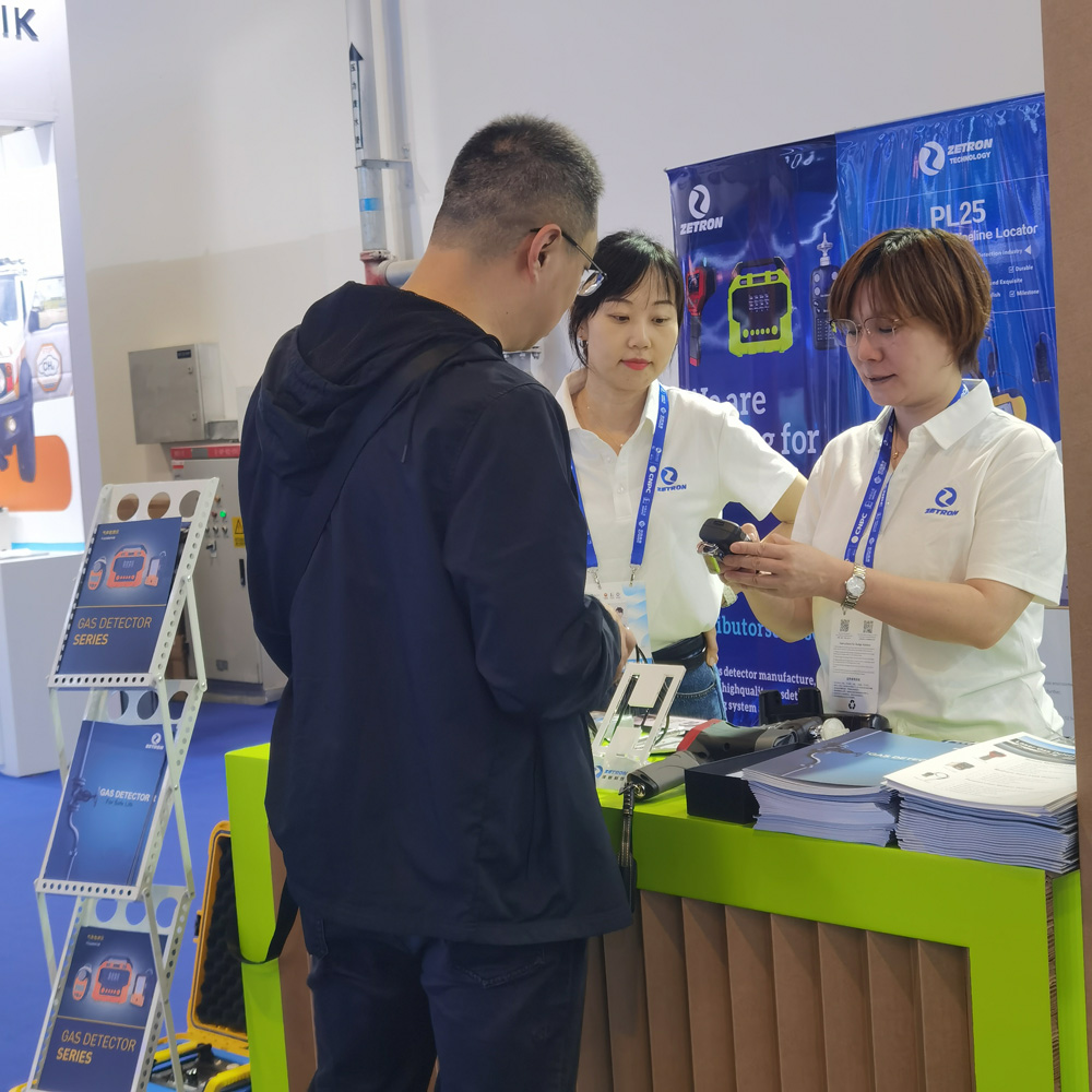 技術(shù)團(tuán)隊(duì)專業(yè)服務(wù)，提升品牌影響力